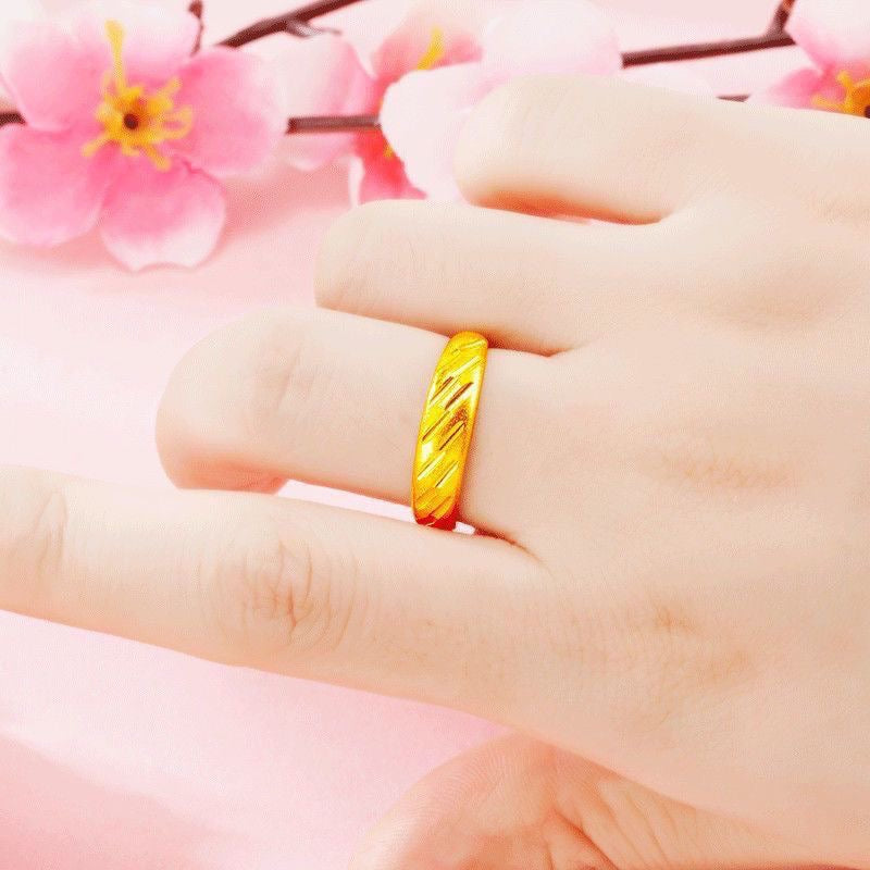 Gold Sand Ring – Diagonal Cut Pattern